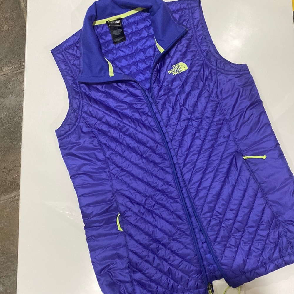 North Face Purple Vest Size M